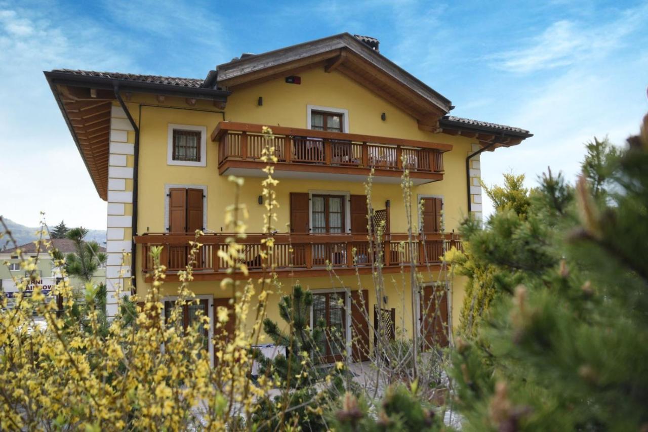Aparthotel Rainbow Rovereto  Exteriér fotografie